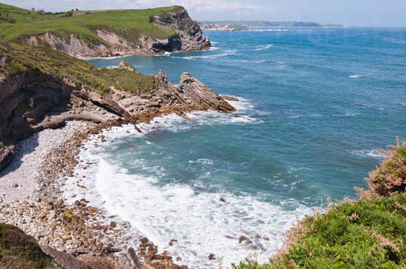 Ensenada fomfria y comillas