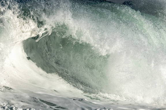 Tubo de la ola en cantabria