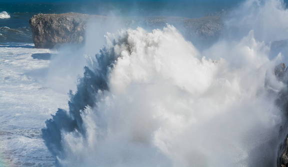 Mar gruesa en Asturias
