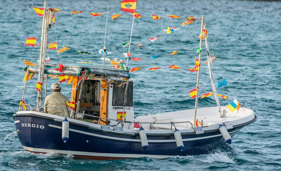  San Vicente de la Barquera,Folia,banderas