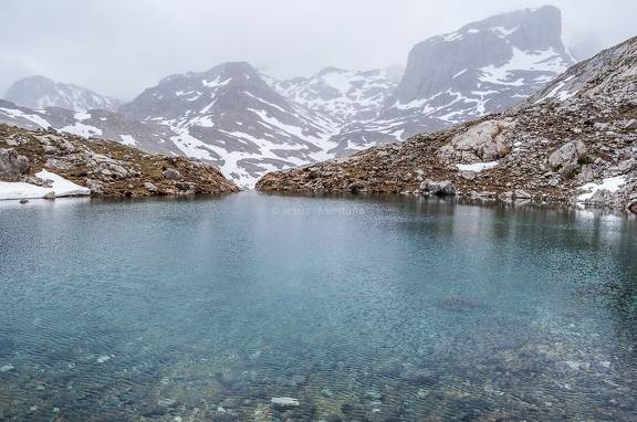 Lago de desnieve en Picos de Europa